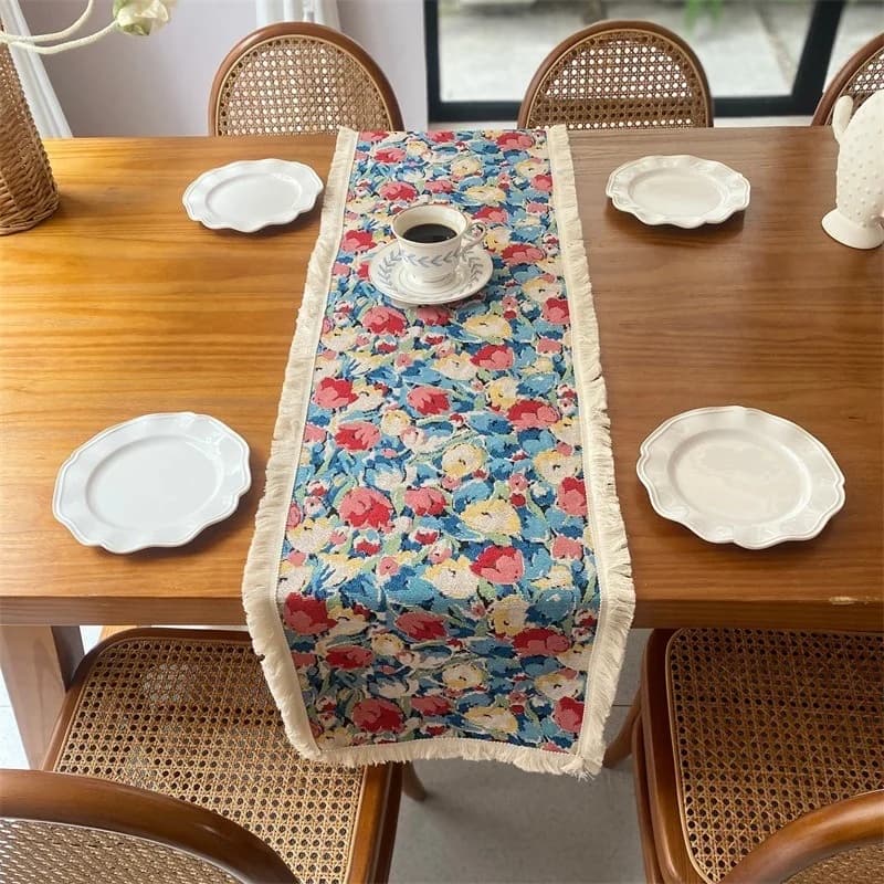 Jacquard katoen-linnen mix tafelloper Noordse bloemenprint